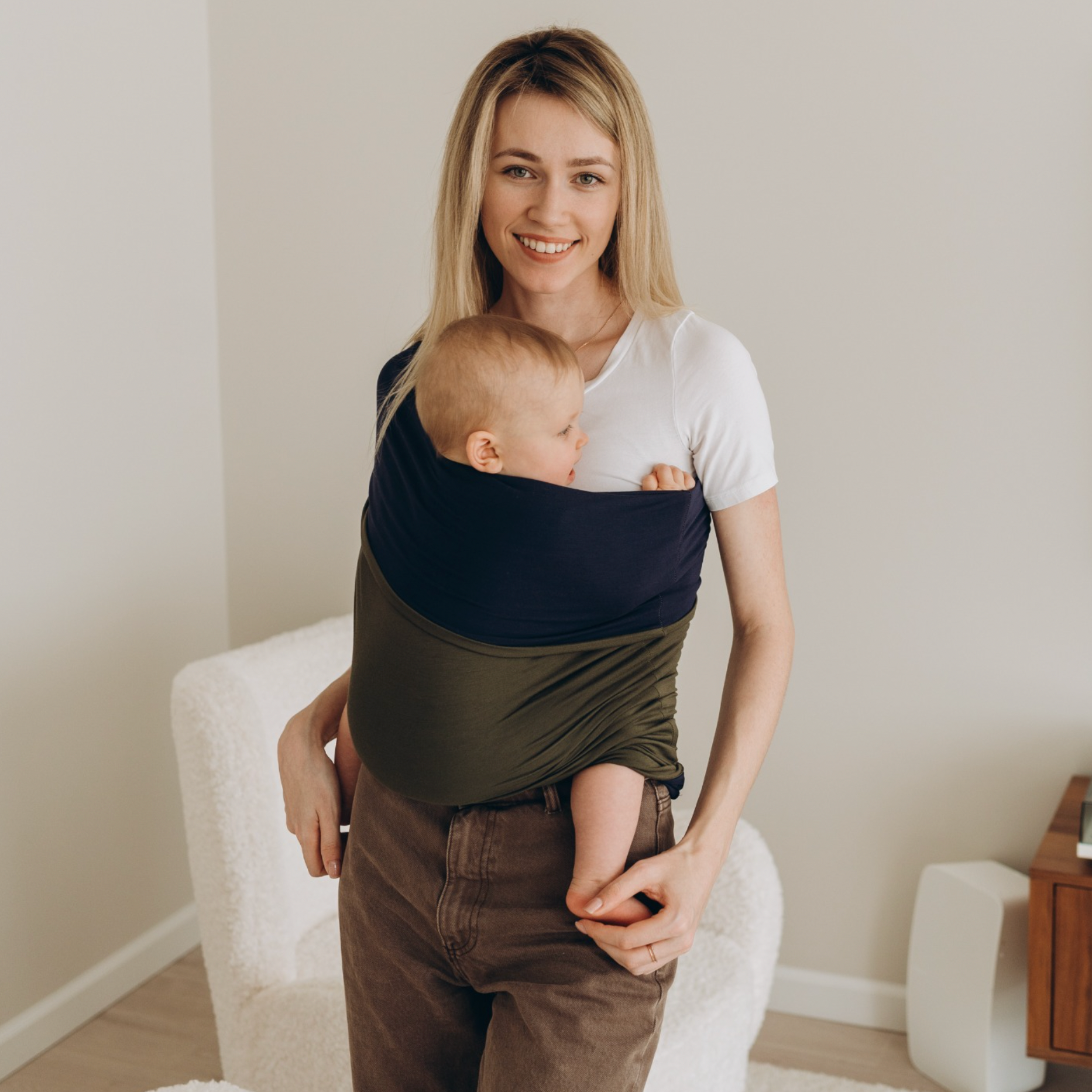 KinCozy Colour-Block Bonding Comforter — parent carrying baby hands-free product photo
